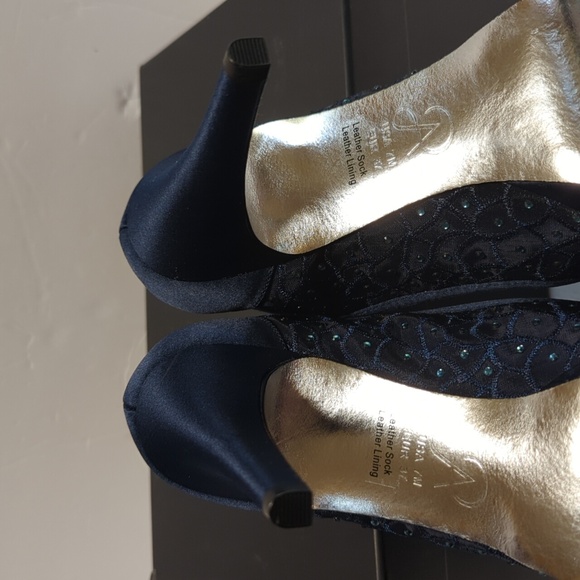 Adrianna Papell Women's, Emboidered Navy with Jewels, Peep toe, Foxy, New in Box - Picture 9 of 10